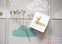 Портативный коврик Portable Облачка, 140x200x1 см от компании "Кореал - Настоящая Корея" являющейся официальным дистрибьютором в России  Портативный коврик Portable Облачка, 140x200x1 см от компании "Кореал - Настоящая Корея"