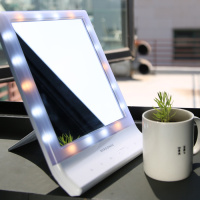 Макияжное зеркало со светодиодной подсветкой Diasonic DL-110CH от компании "Кореал - Настоящая Корея"