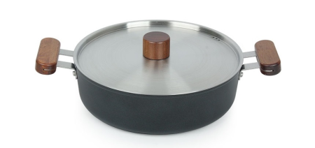 Кастрюля Oslo 3 л. IH 24 см низкая для индукционных плит с крышкой от компании "Кореал - Настоящая Корея"